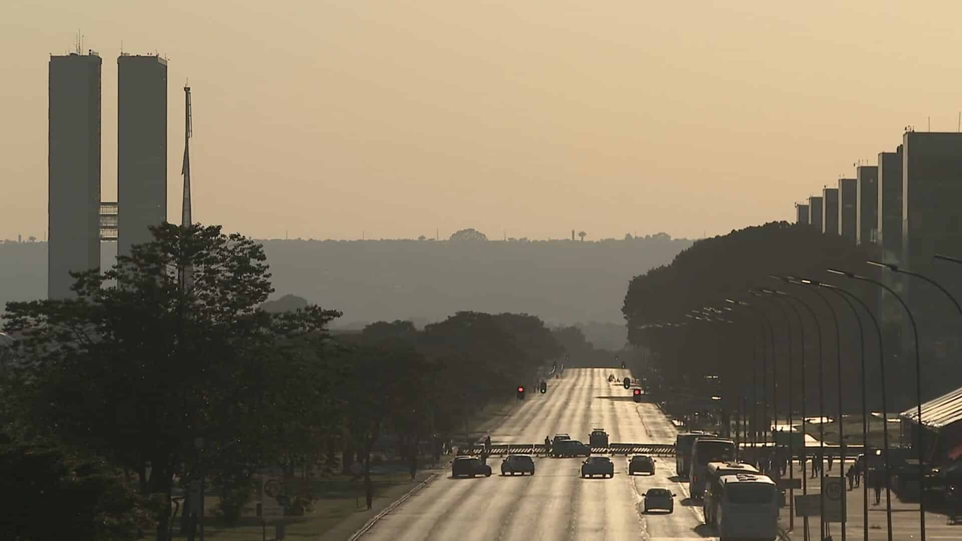 Trânsito na Esplanada: veja quais ruas serão fechadas com a chegada do presidente da Indonésia nesta quarta-feira, 9, em Brasília