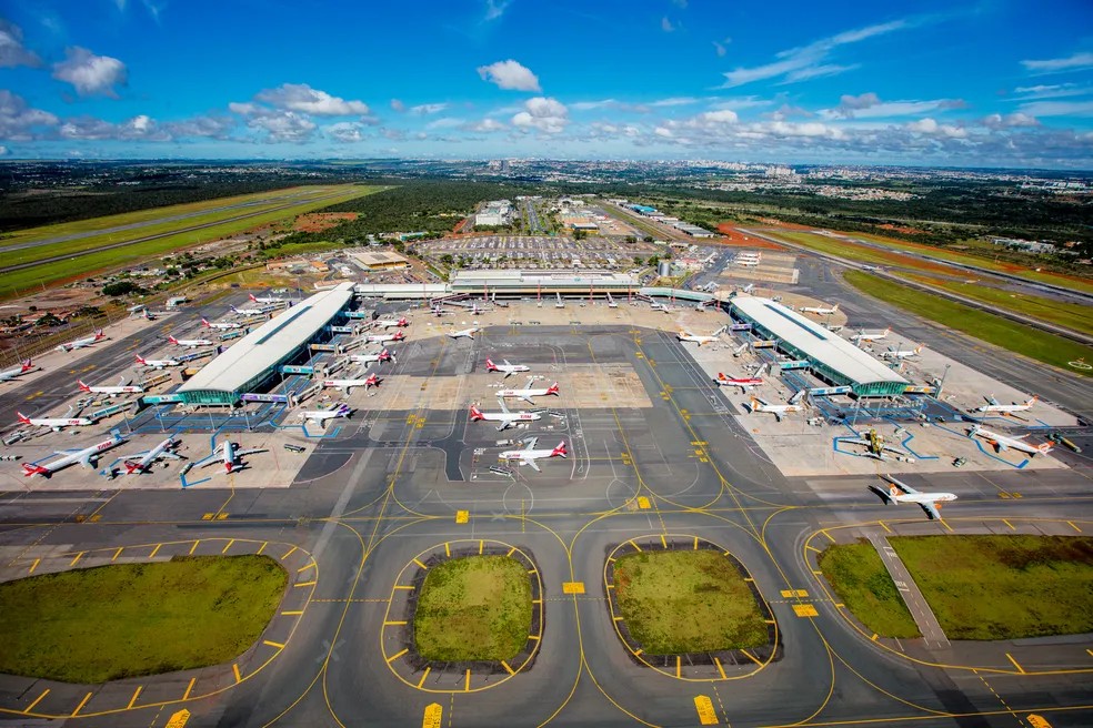 Evento da FAB causa congestionamento e atraso de passageiros no Aeroporto de Brasília