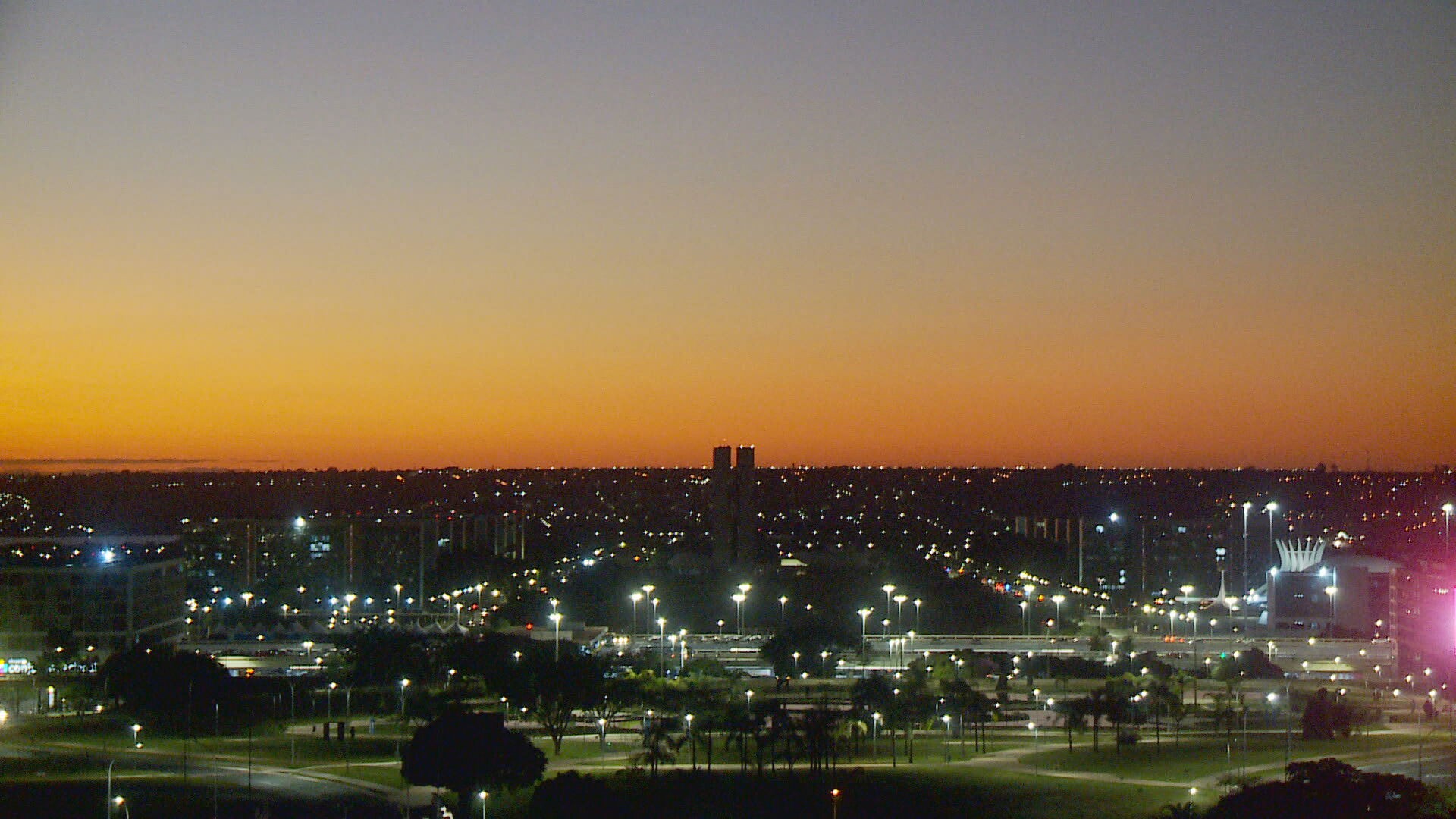 Fim de semana no DF terá tempo firme, queda na umidade e calor em elevação, diz Inmet