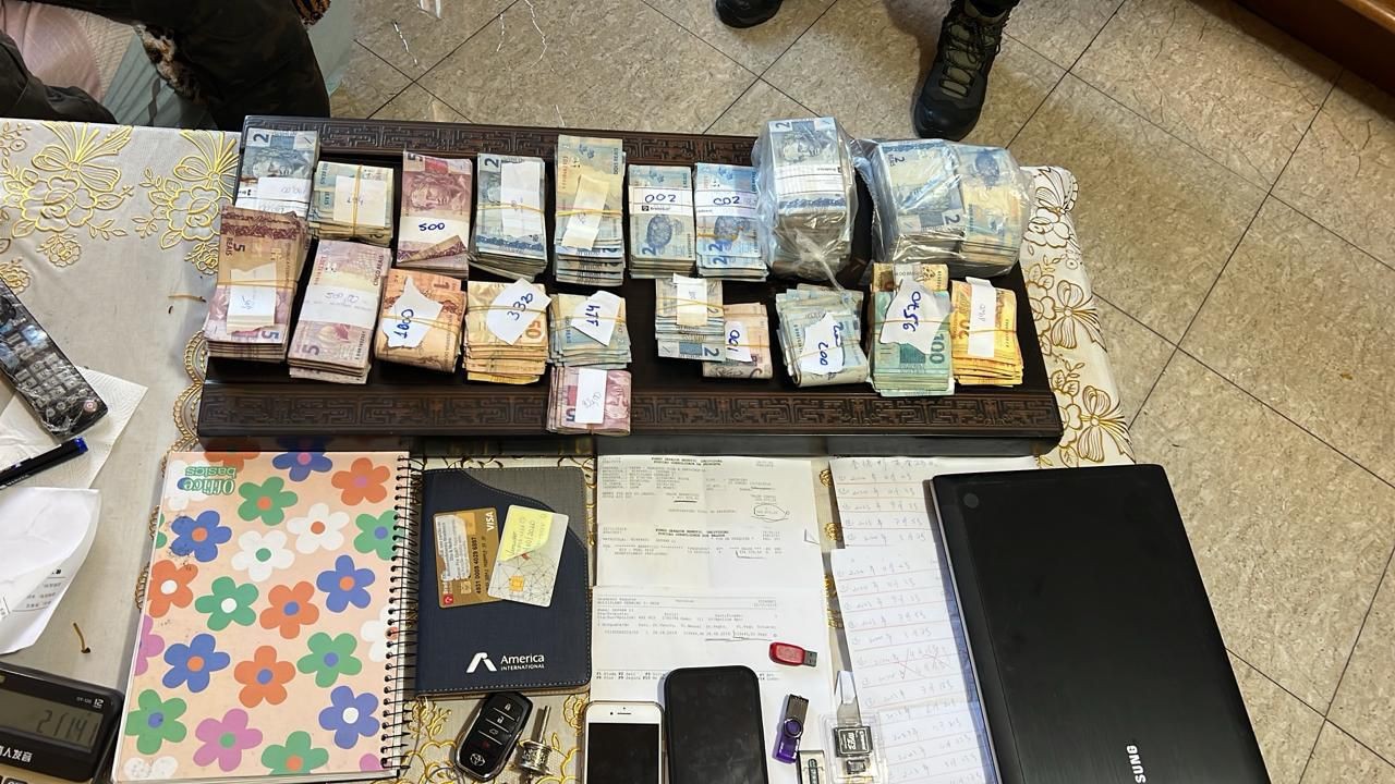 Grupo criminoso da China movimenta mais de R$ 1 bilhão com golpe do falso investimento no Brasil; veja detalhes