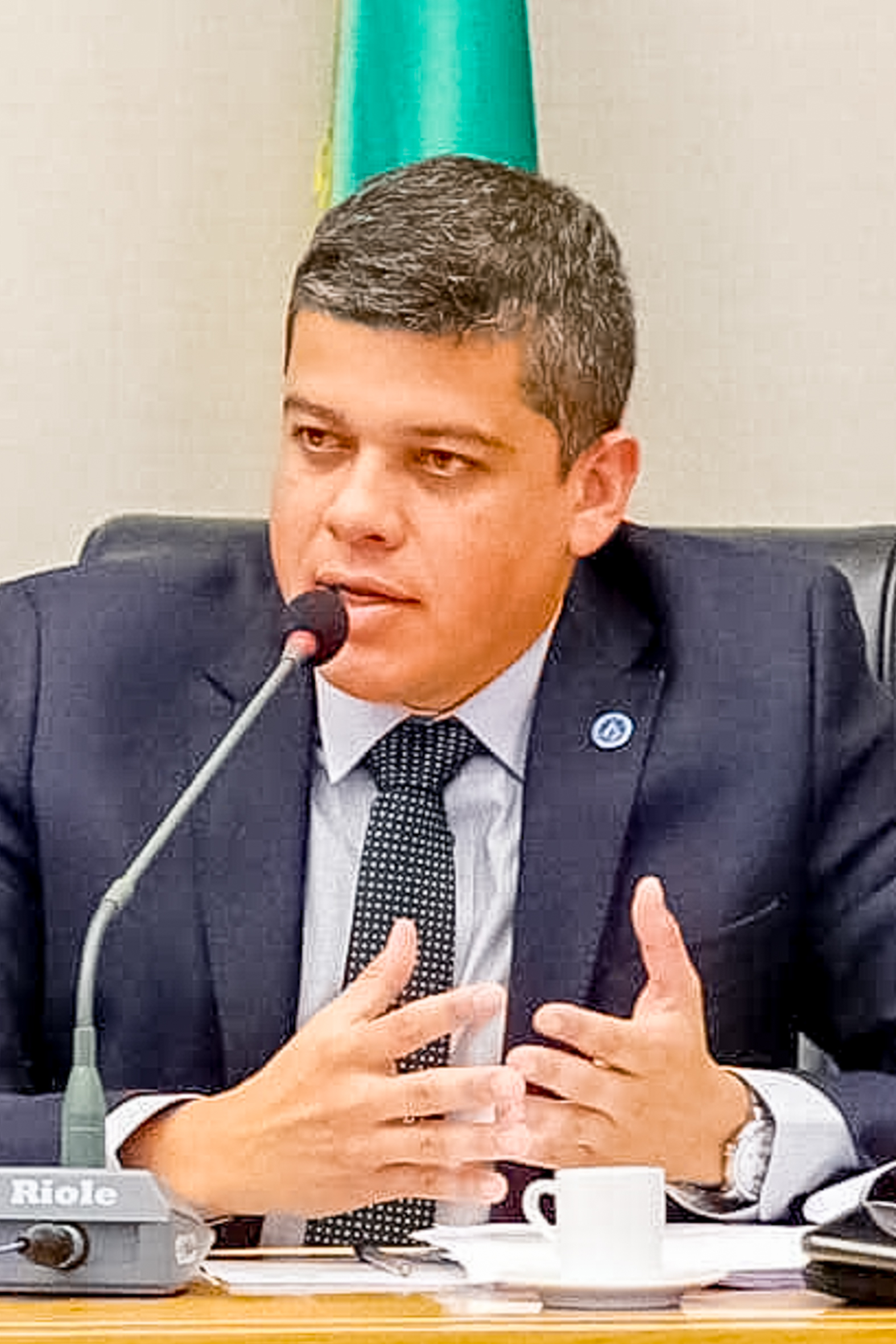 CLDF: corregedor quer arquivar suspensão de Daniel Donizet; procurador vê quebra de decoro de deputada que o denunciou