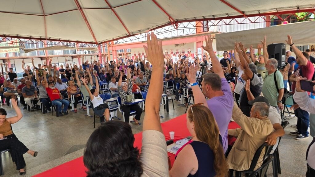 Servidores da UnB suspendem greve iniciada há mais de seis meses; biblioteca reabre na próxima segunda