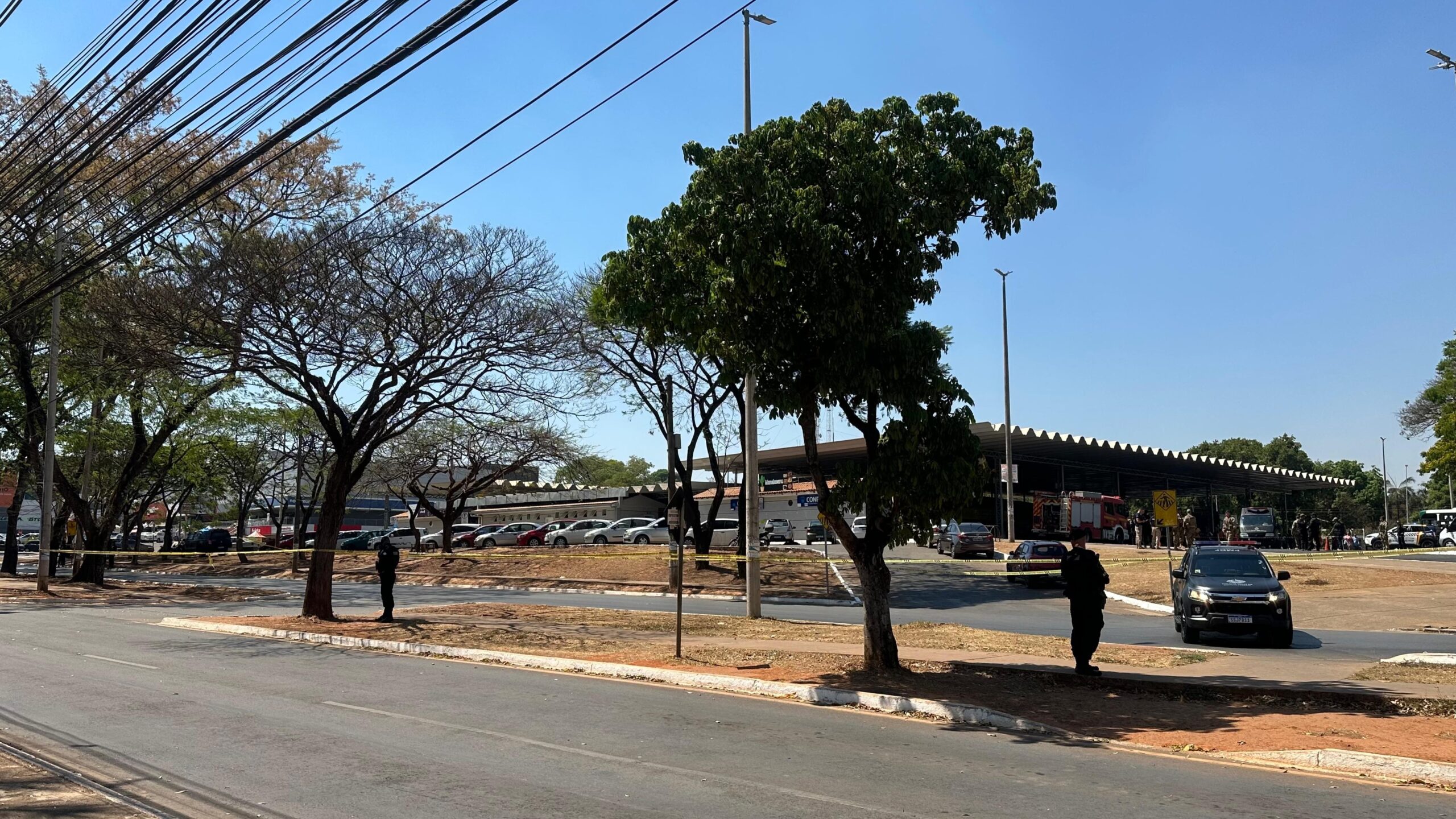 Homem é preso por tentar vender explosivos em rodoviária do DF