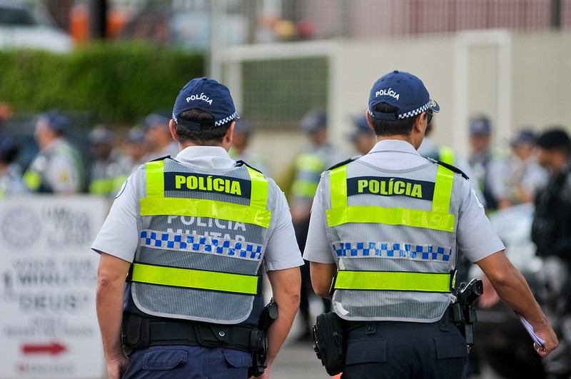 Salário de PMs e bombeiros do DF vai subir 28% até janeiro, em duas parcelas