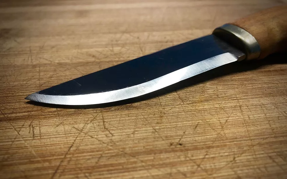 Mulher esfaqueia o próprio irmão na cabeça em Planaltina, no DF