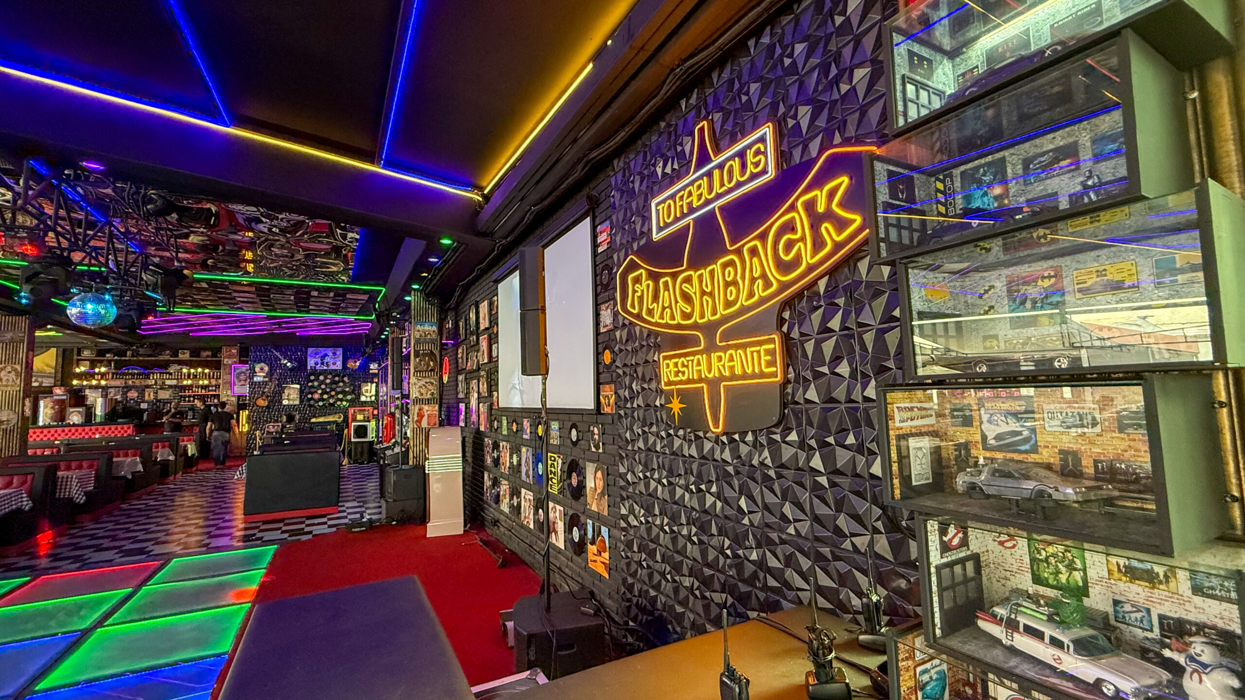 To Fabulous Flashback: conheça o restaurante temático no Pier 21 que une nostalgia, boa comida e diversão em um ambiente que celebra os anos 70, 80 e 90