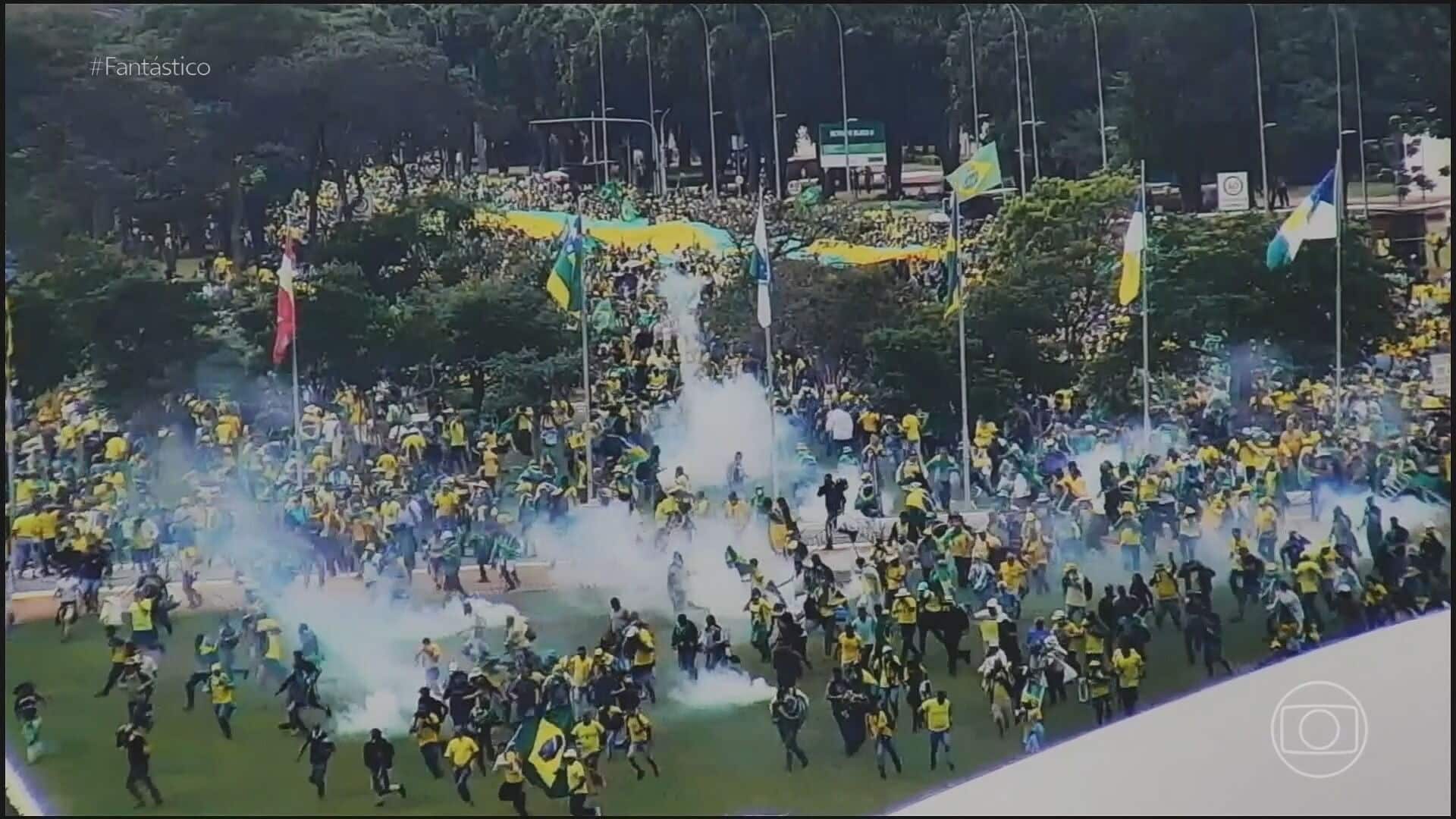 Preso, Bolsonaro foi levado à superintendência da PF em Brasília