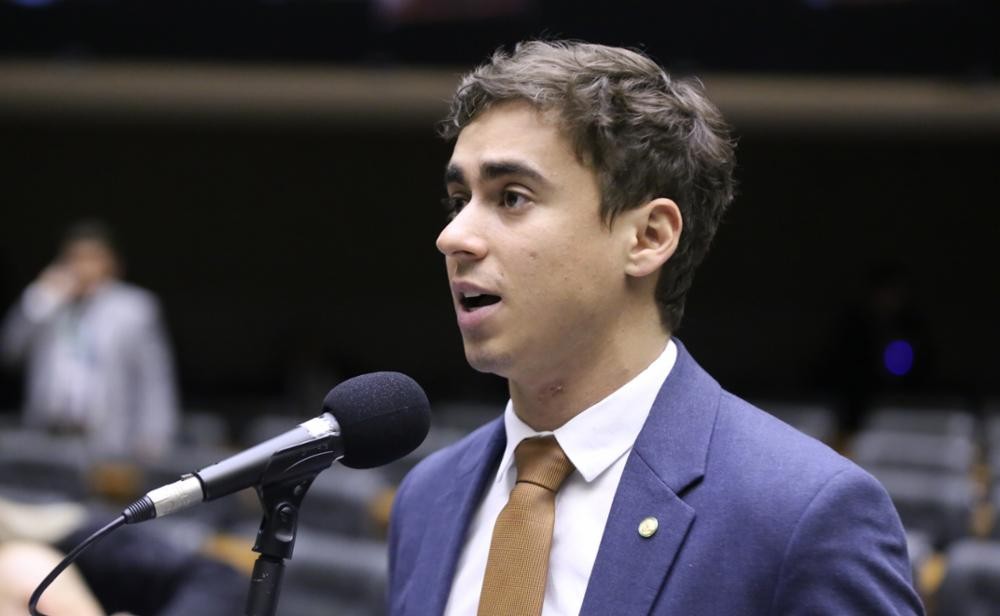 Justiça do DF manda X derrubar post de Nikolas Ferreira que chama PT de ‘Partido dos Traficantes’