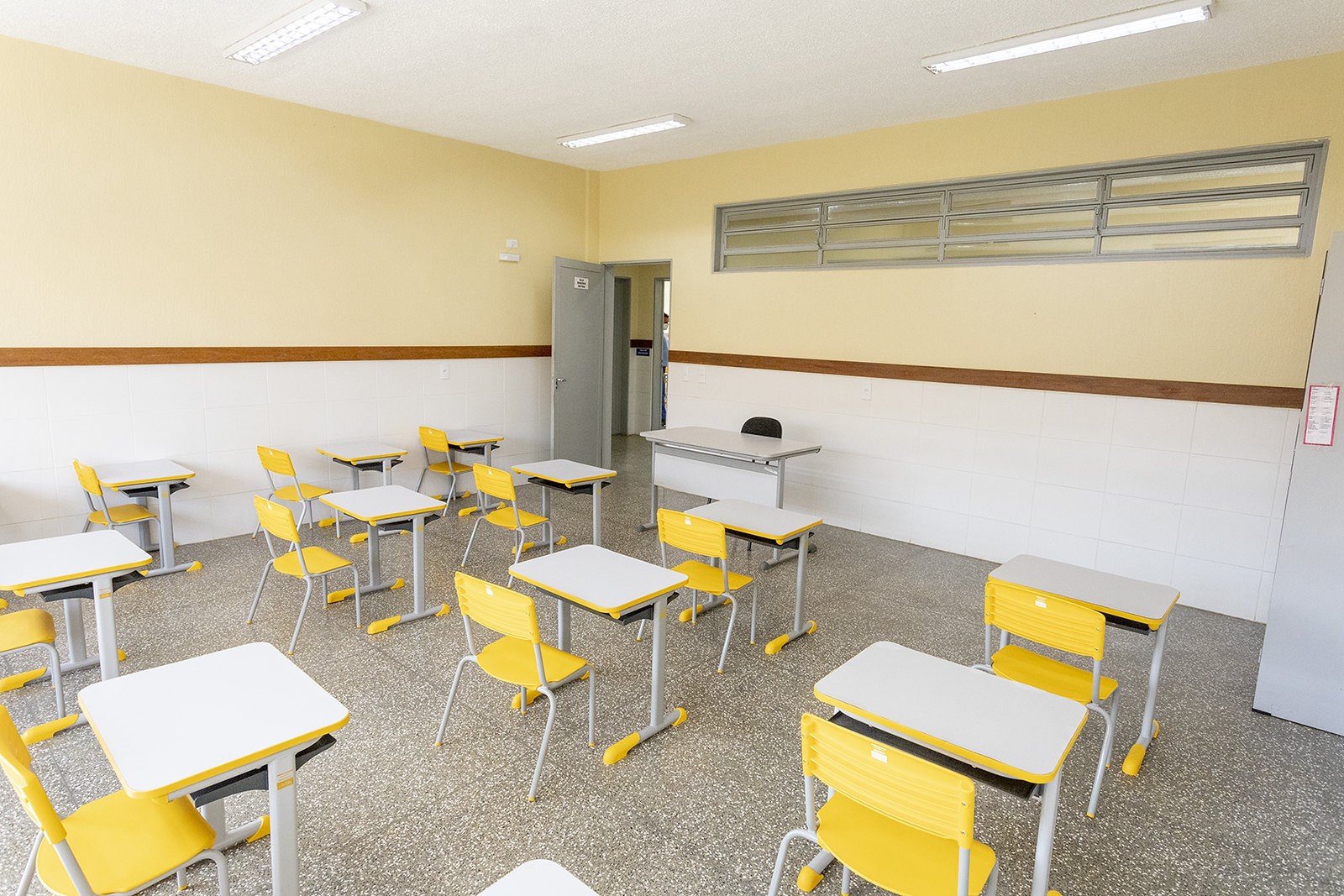Governador do DF sanciona lei que permite câmeras em escolas públicas