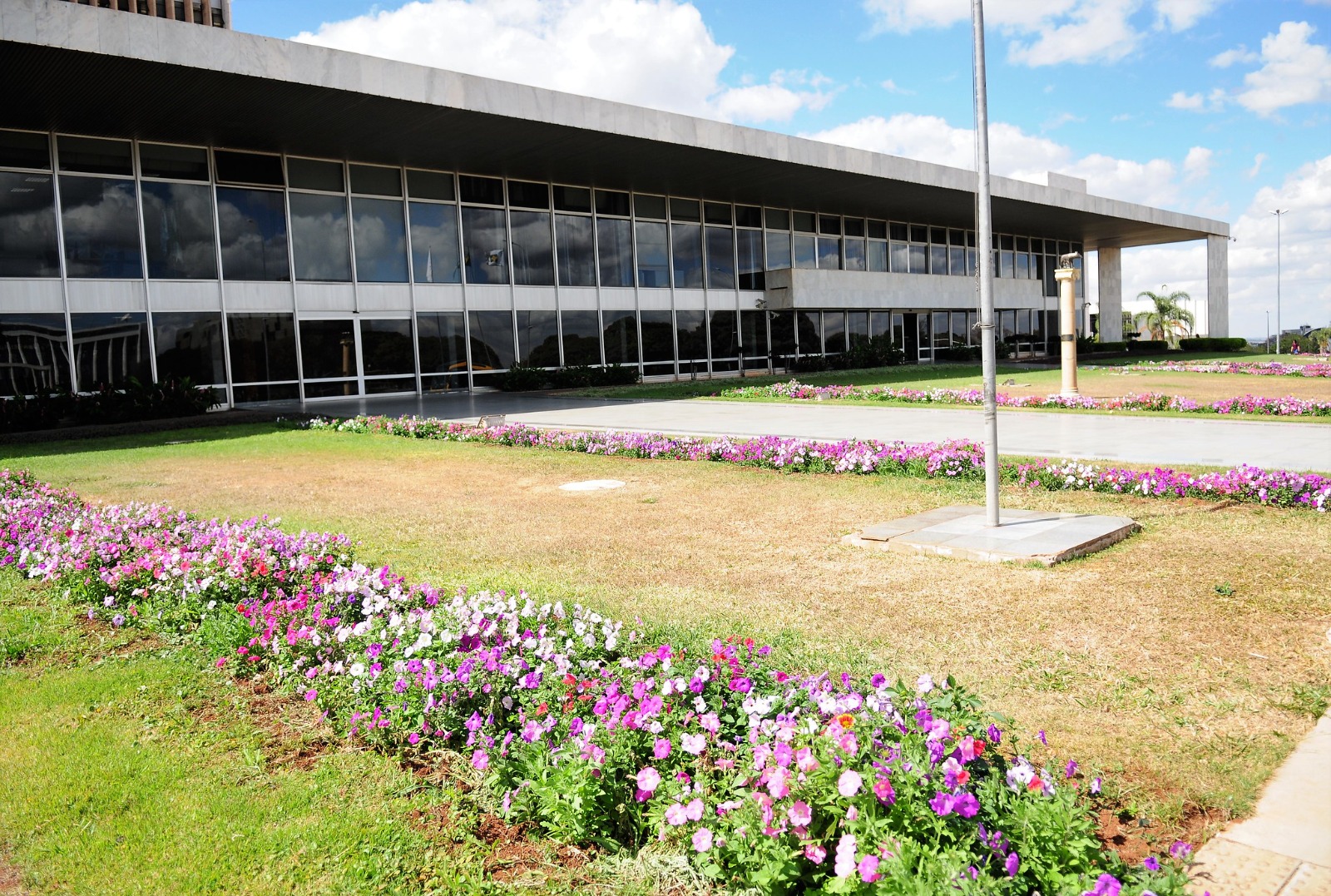 Calendário de feriados e pontos facultativos para o Distrito Federal em 2025 está definido