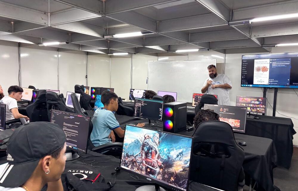 Pró-Jovem Digital forma 240 jovens e leva capacitação em tecnologia ao Gama e Sol Nascente