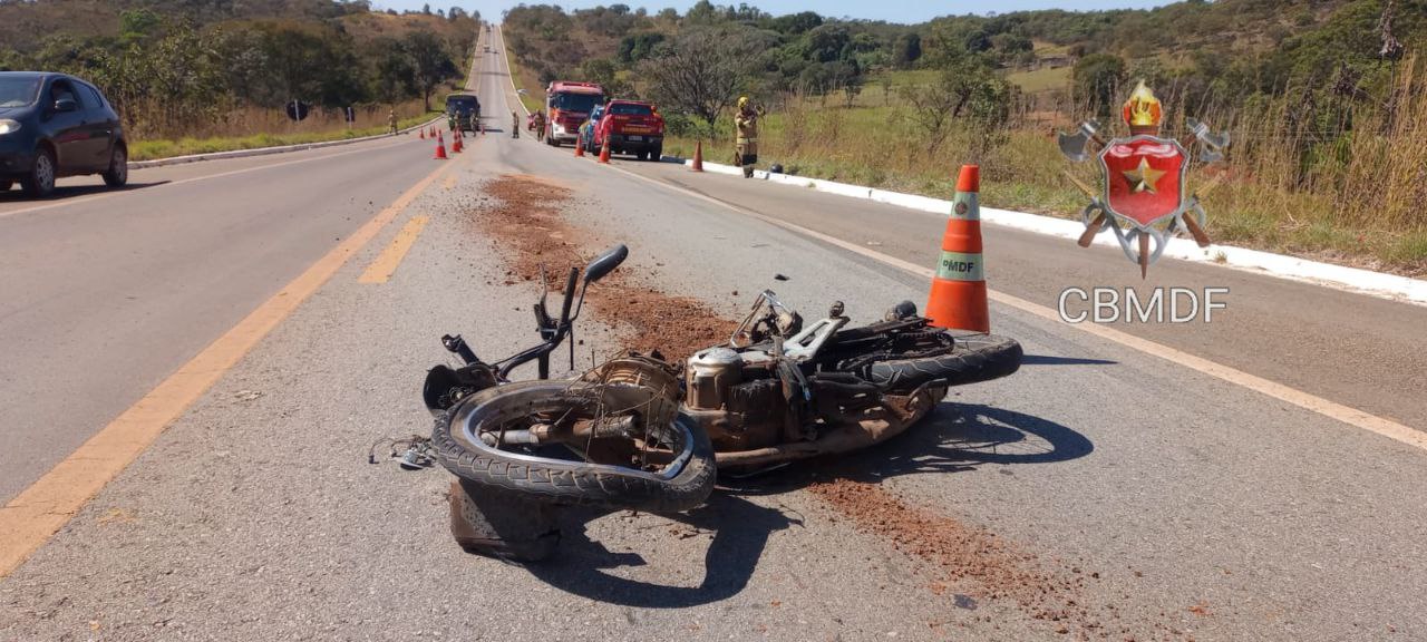 Motociclista morre em acidente com carro na BR-251, no DF
