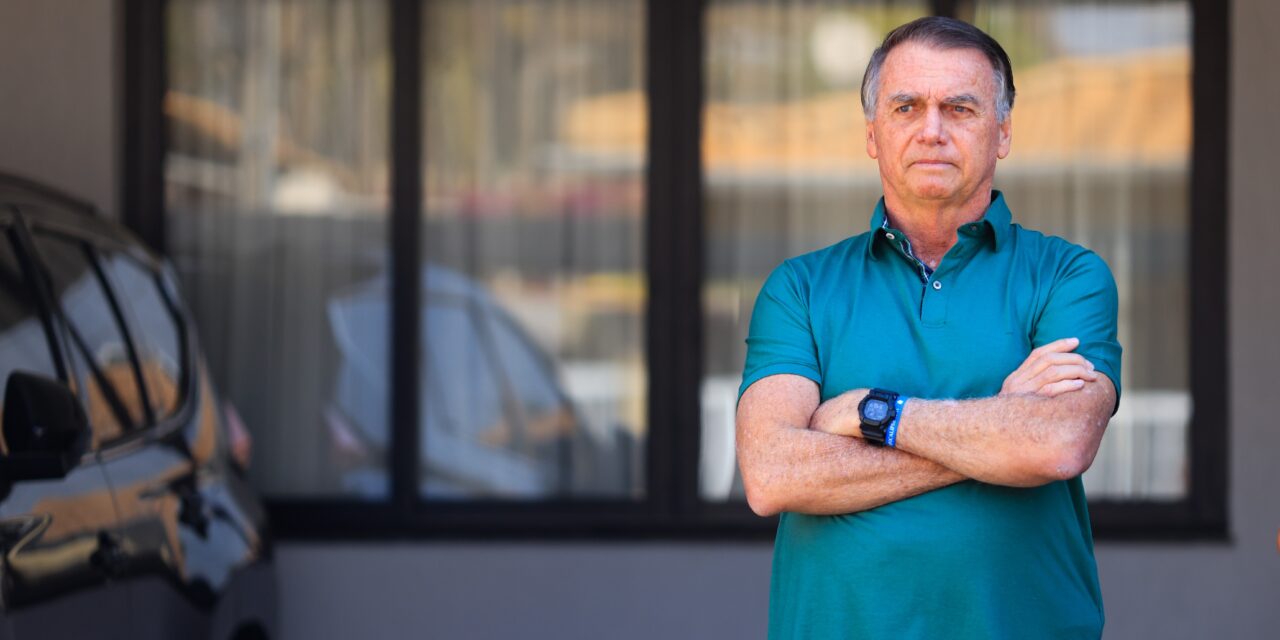 PGR defende que Bolsonaro leia para reduzir pena e receba pastores, mas é contra smart TV