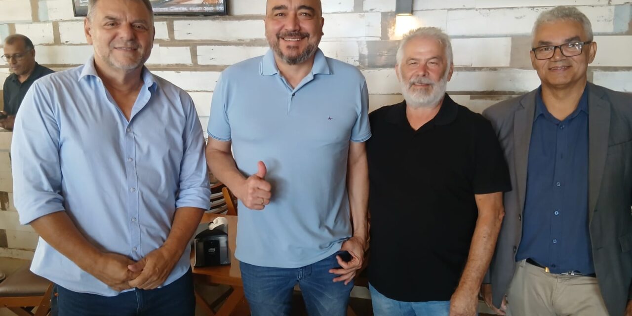 Setor de farmácias fecha apoio à pré-candidatura de Erivelton Carvalho à CLDF