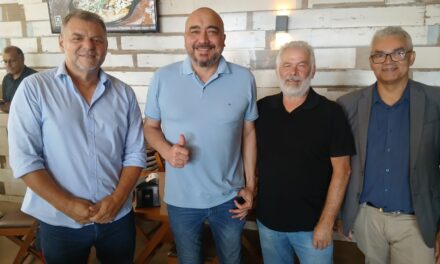 Setor de farmácias fecha apoio à pré-candidatura de Erivelton Carvalho à CLDF